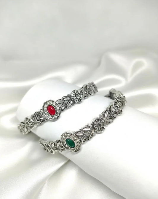 2 Pcs Plain Bangle Set – Elegant Minimalist Jewelry for Women