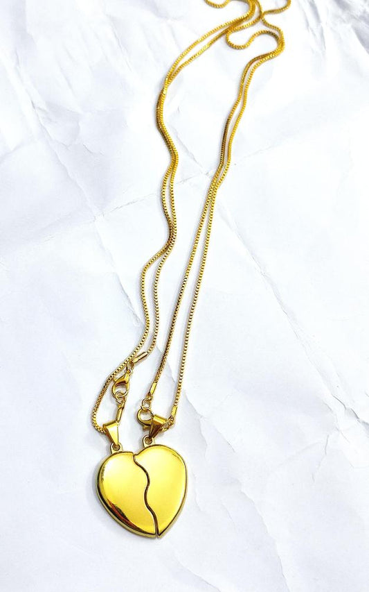 Magnetic Heart Design Couple's Pendant, Pack Of 2